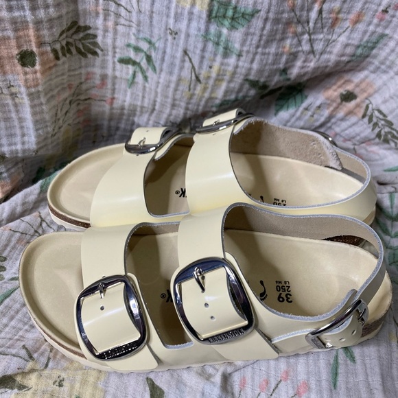 Birkenstock Milano Big Buckle High Shine Butter Sandals Size EU 39 US 8/8.5 - Picture 2 of 7